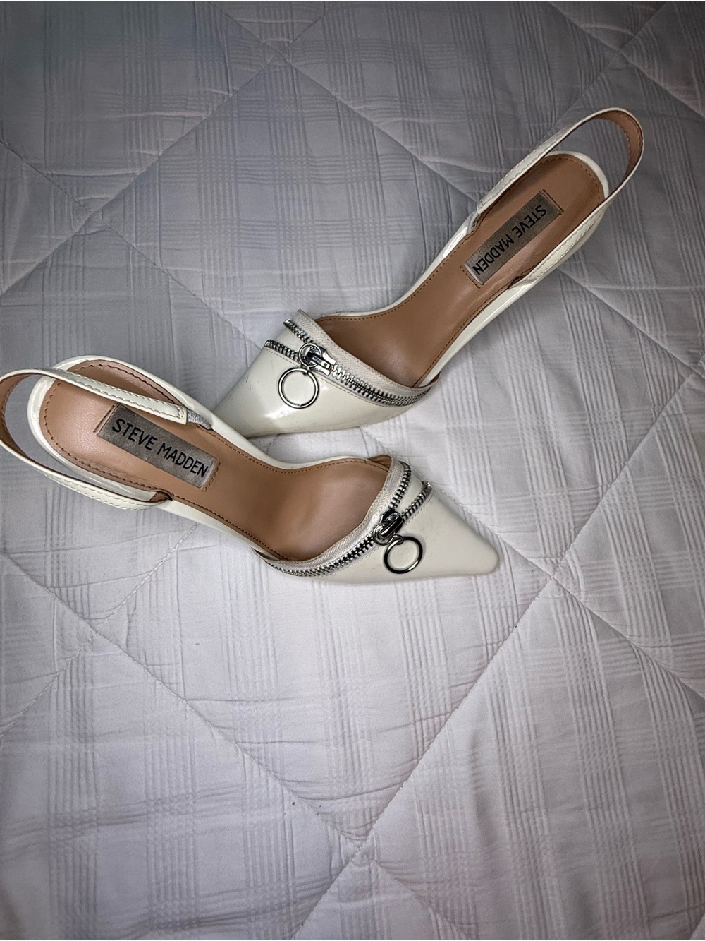 Steve Madden White Pointed-Toe Slingback Pumps with Silver Zipper Ring